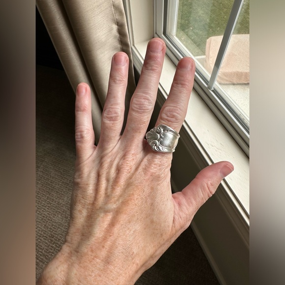 “R” Spoon Ring - Picture 6 of 13